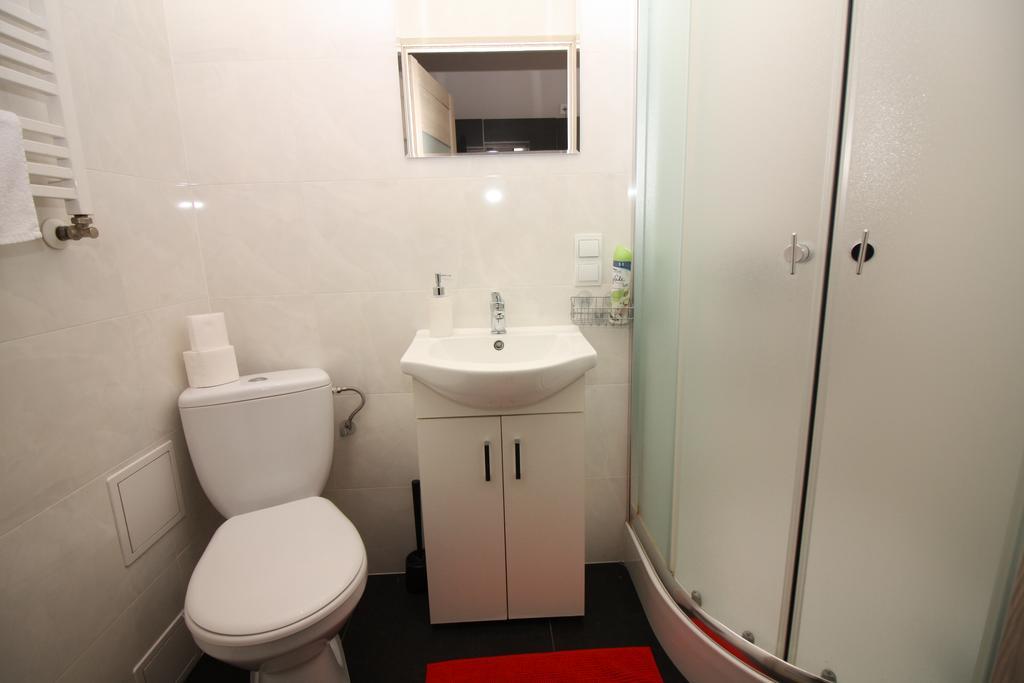 Red Apartament *